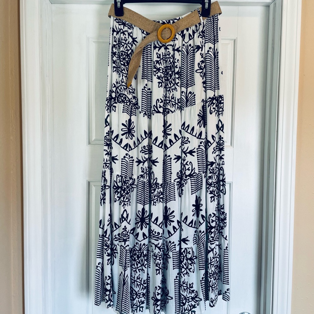 🌸Her Destiny Black & White Printed Maxi Skirt